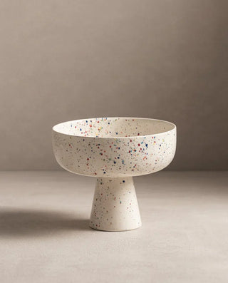 Big Bowls, Big Trays and Cake Stands